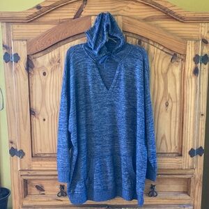 Women Torrid Super Soft Plush blue hooded long sleeve sweater size 3